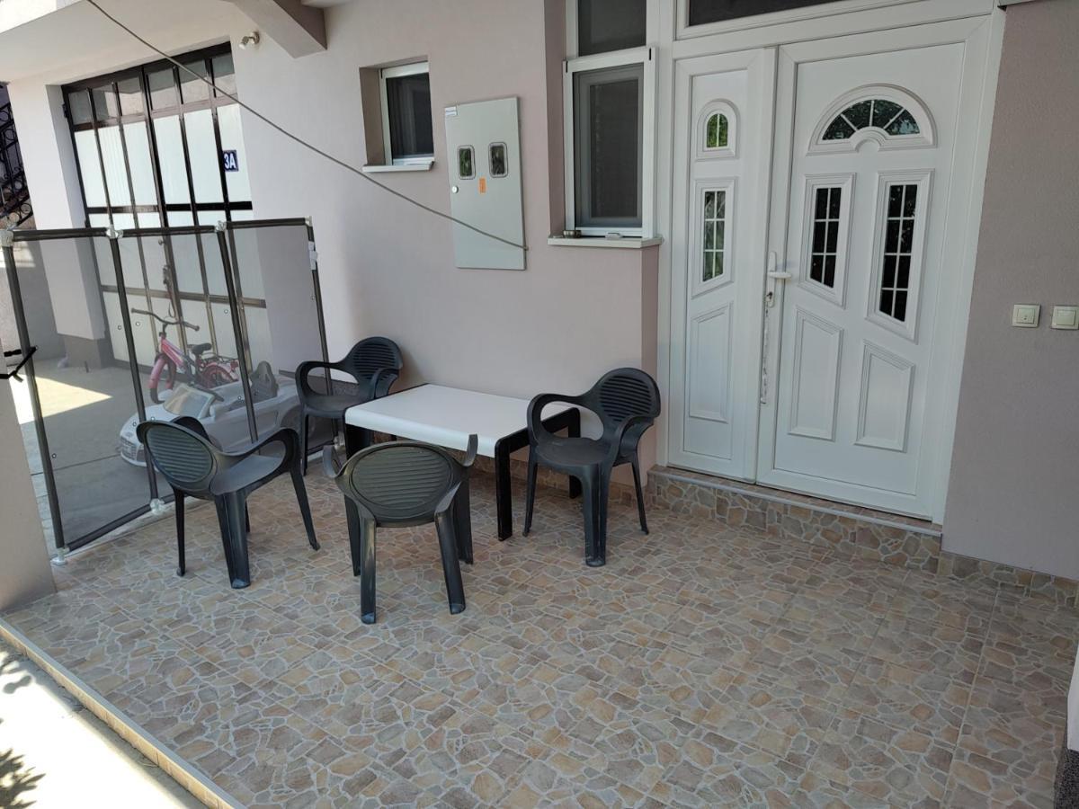 Apartman Anastasija Surcin Exterior photo